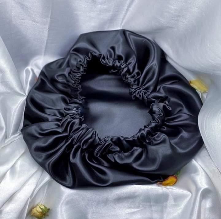 black elastic bonnet