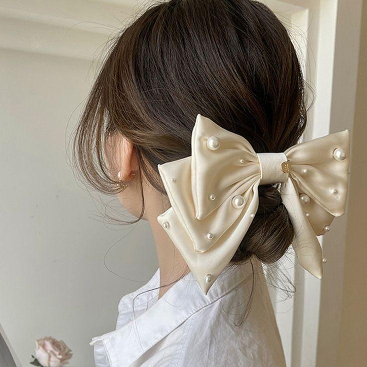 Daisy Satin Bow